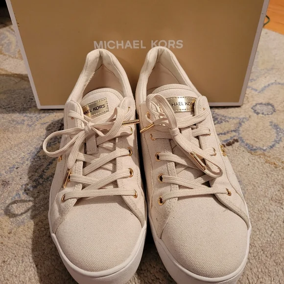 Michael kors avery on sale